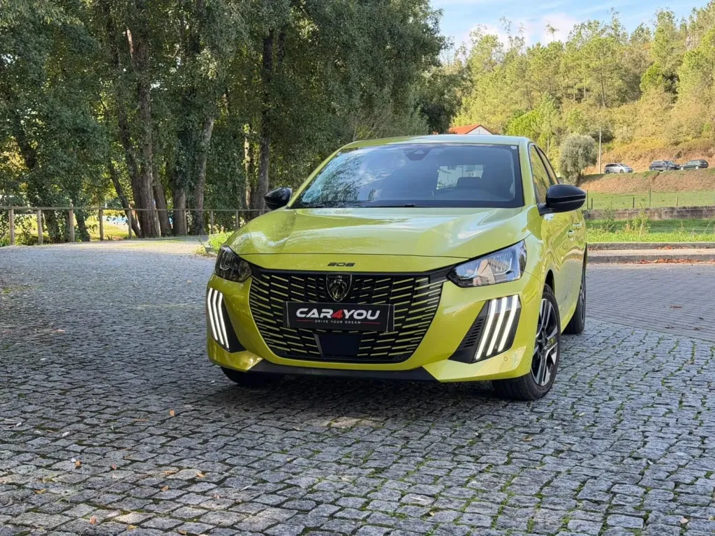 Peugeot 208 1.2 PureTech Allure — fotografia 12