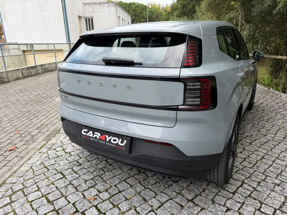 Volvo EX30 69 kWh Single Motor Extended Range Plus — fotografia 20