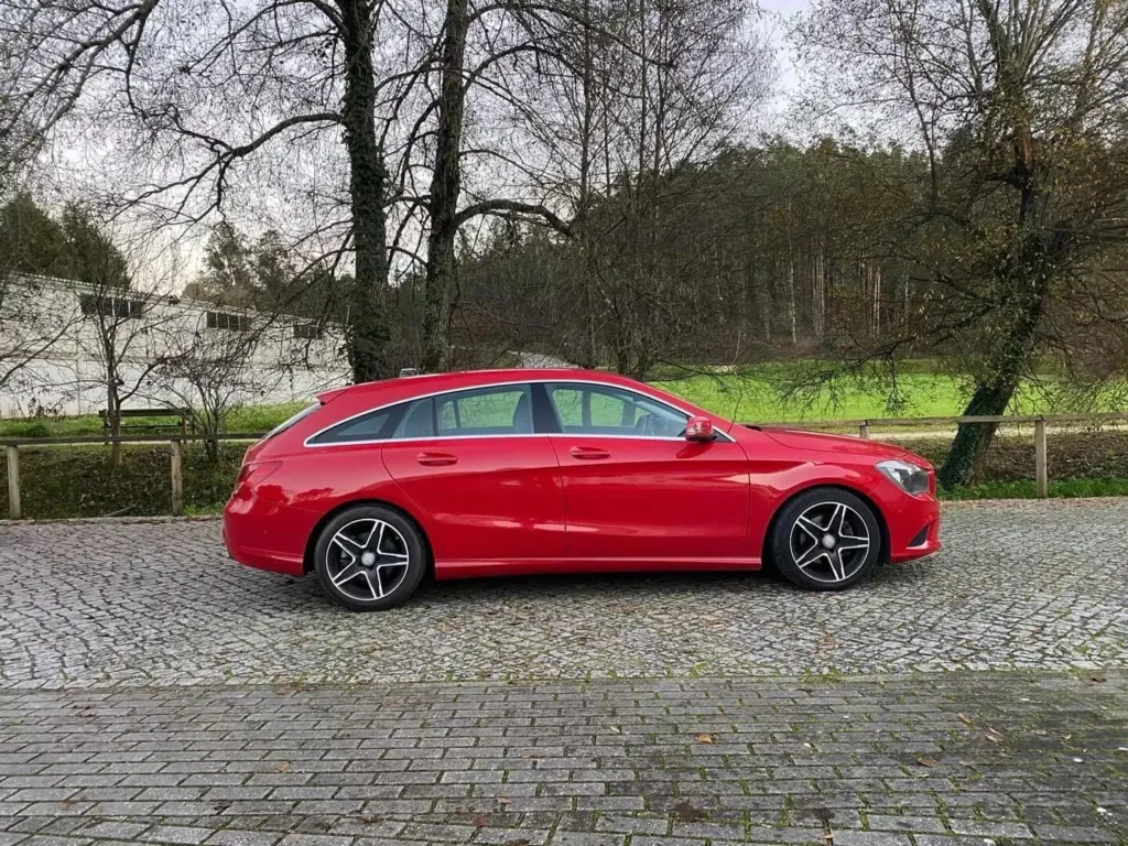Mercedes-Benz CLA 200 d Shooting Brake Urban — fotografia 9