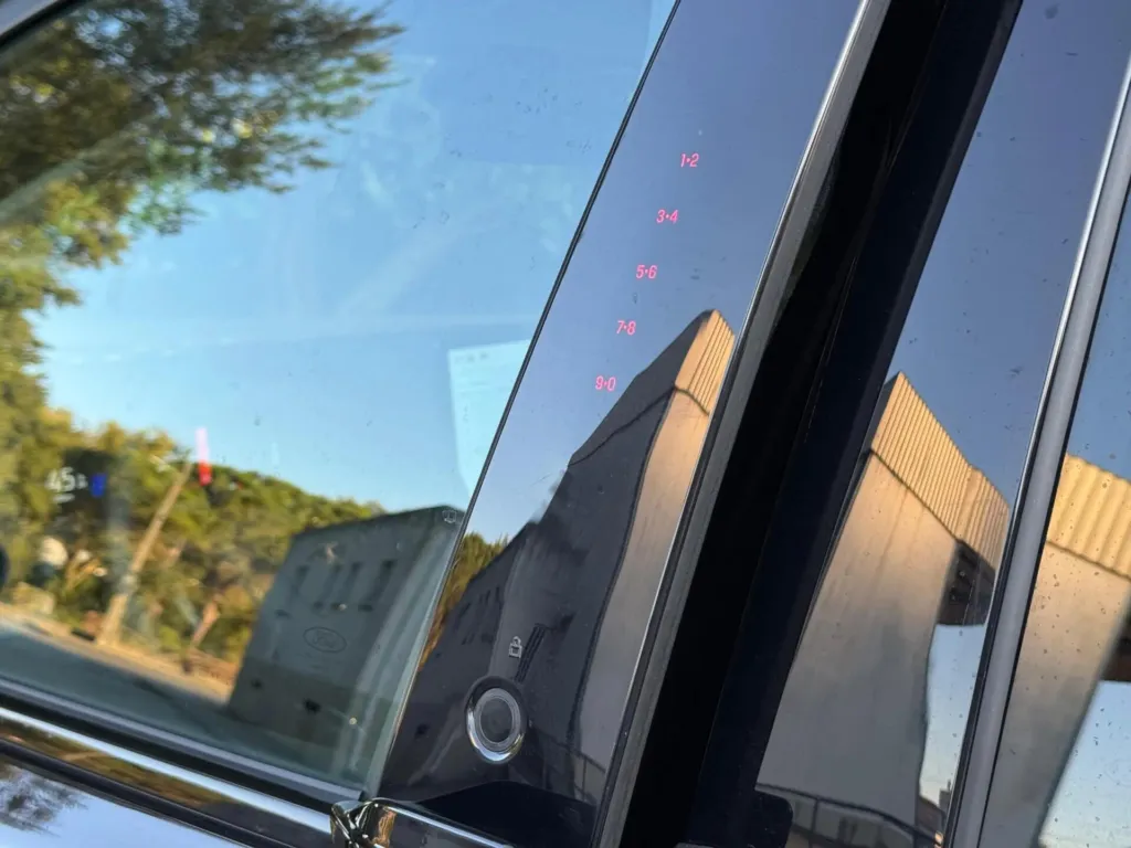 Ford Mustang Mach-E 75.7 kWh Base — fotografia 13