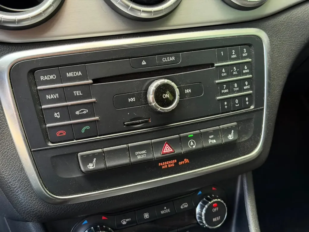 Mercedes-Benz CLA 220 d Shooting Brake AMG Line Aut. — fotografia 17