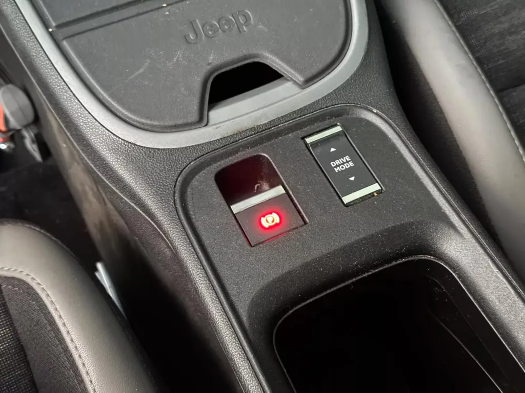 Jeep Avenger 54 kWh Longitude — fotografia 17