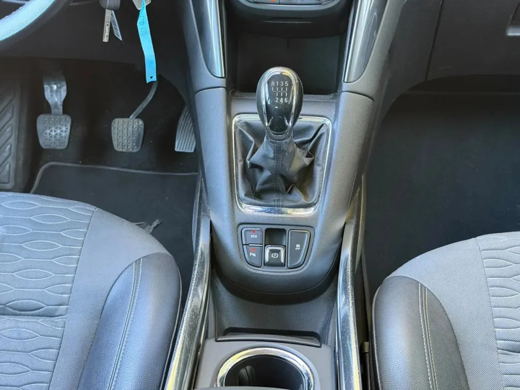 Opel Zafira 1.6 CDTi Executive — fotografia 17