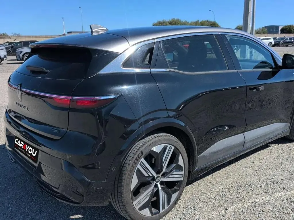 Renault Mégane E-Tech EV60 Iconic — fotografia 4
