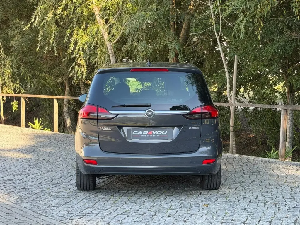 Opel Zafira 1.6 CDTi Executive — fotografia 10