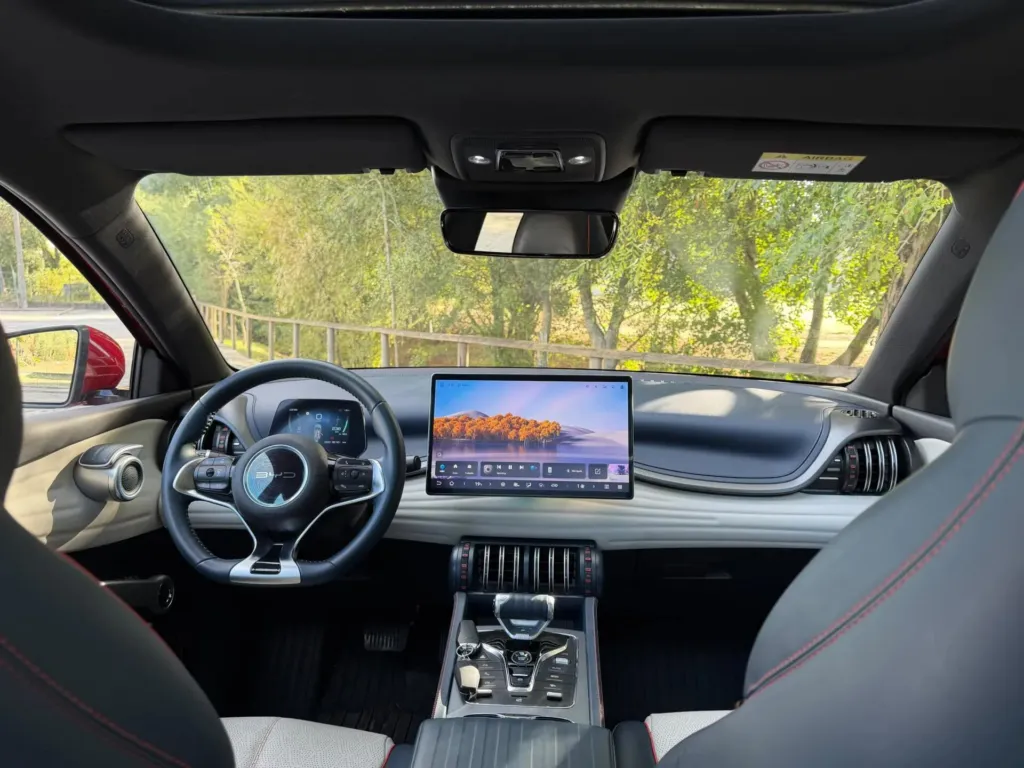 BYD Atto 3 60.48 kWh Design — fotografia 17