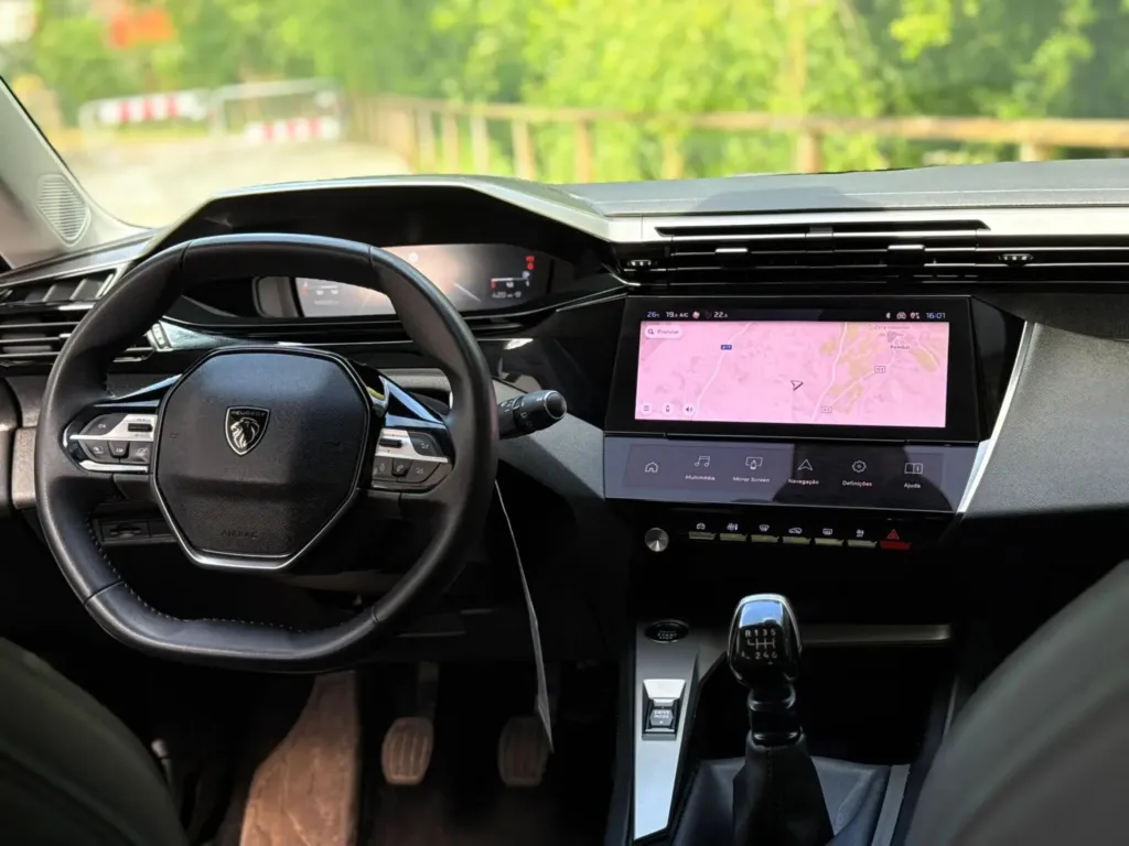 Peugeot 308 1.2 PureTech Allure — fotografia 16
