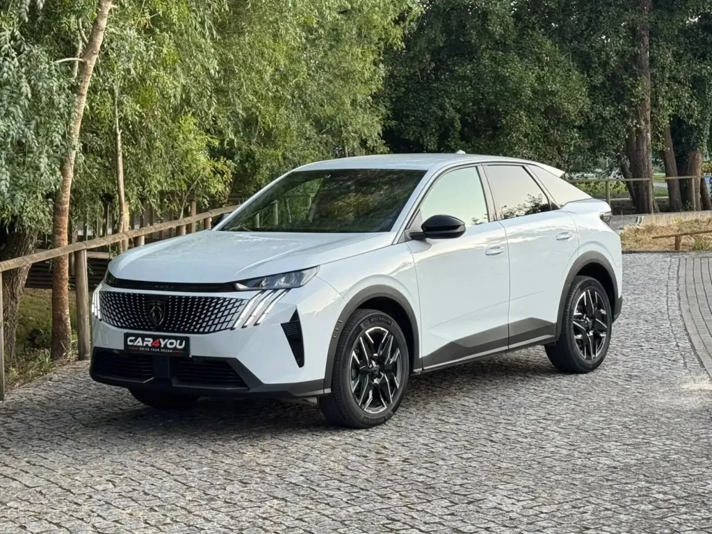 Peugeot 3008 1.2 Hybrid Allure e-DCS6 — fotografia 9