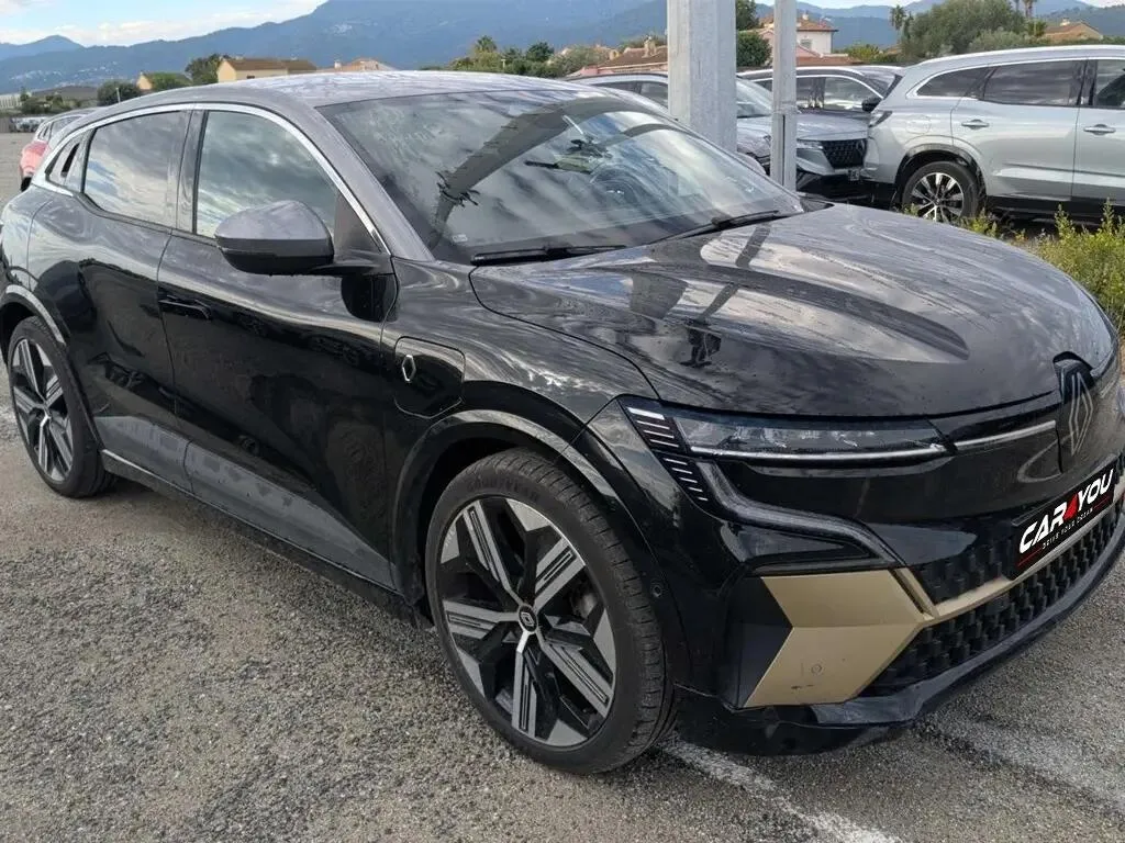 Renault Mégane E-Tech EV60 Iconic — fotografia 3