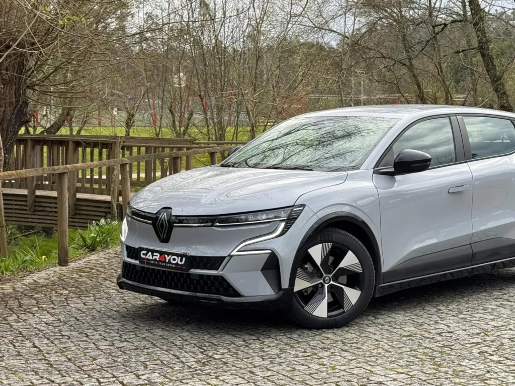 Renault Mégane E-Tech EV60 Equilibre Optimum Charge — fotografia 3
