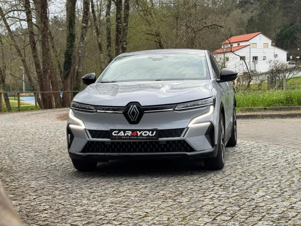 Renault Mégane E-Tech EV60 Equilibre Optimum Charge — fotografia 11