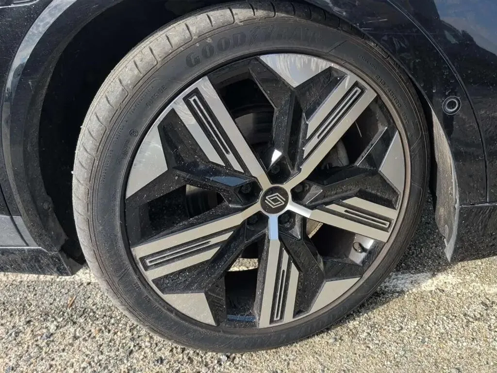 Renault Mégane E-Tech EV60 Iconic — fotografia 6
