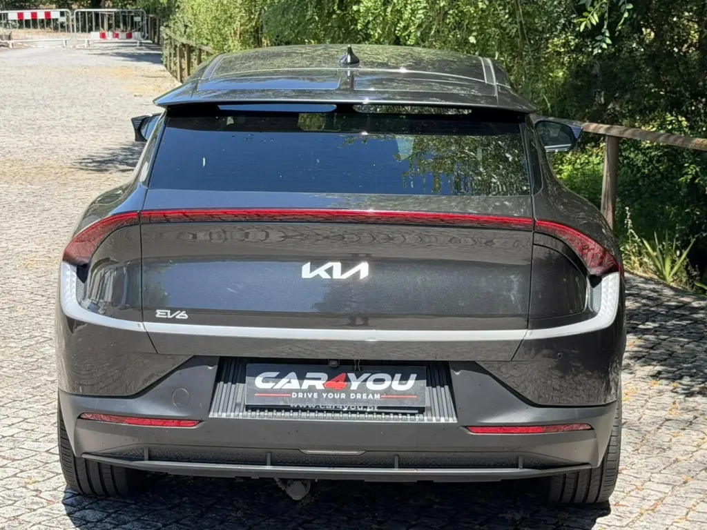 Kia EV6 58 kWh Air — fotografia 13
