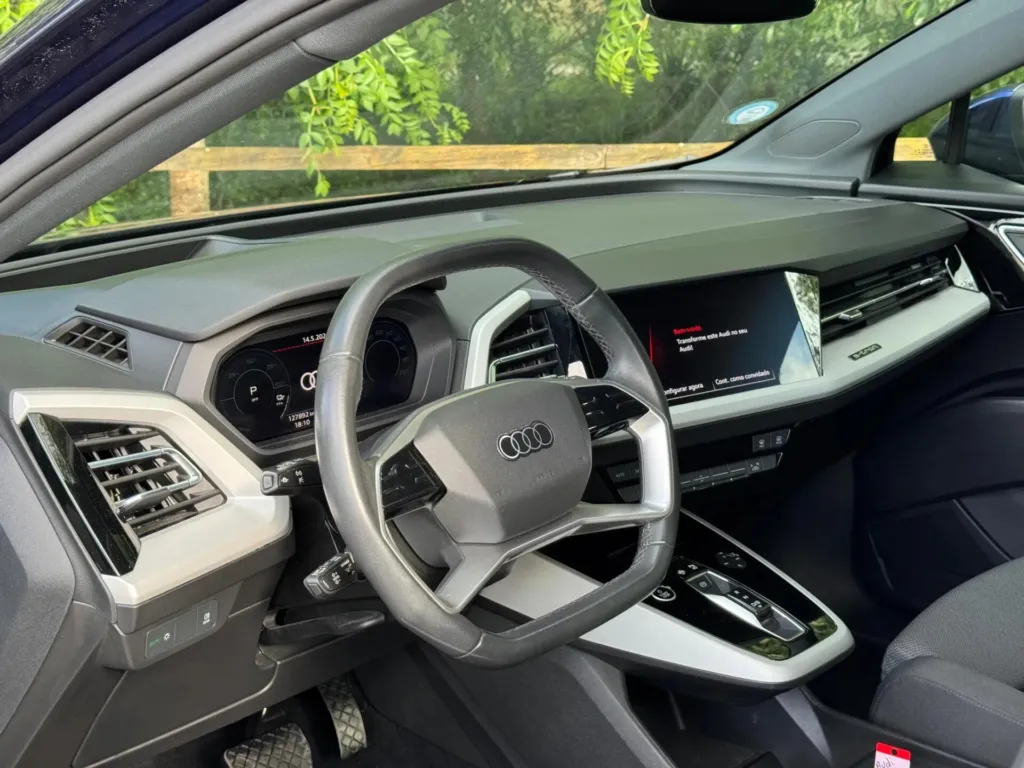 Audi Q4 e-tron 40 63 kWh SE Business — fotografia 19