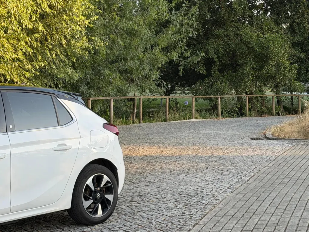 Opel Corsa-e Elegance — fotografia 3