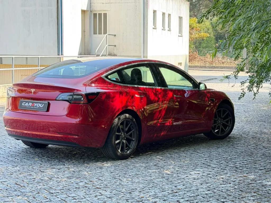 Tesla Model 3 Standard Range Plus RWD — fotografia 14