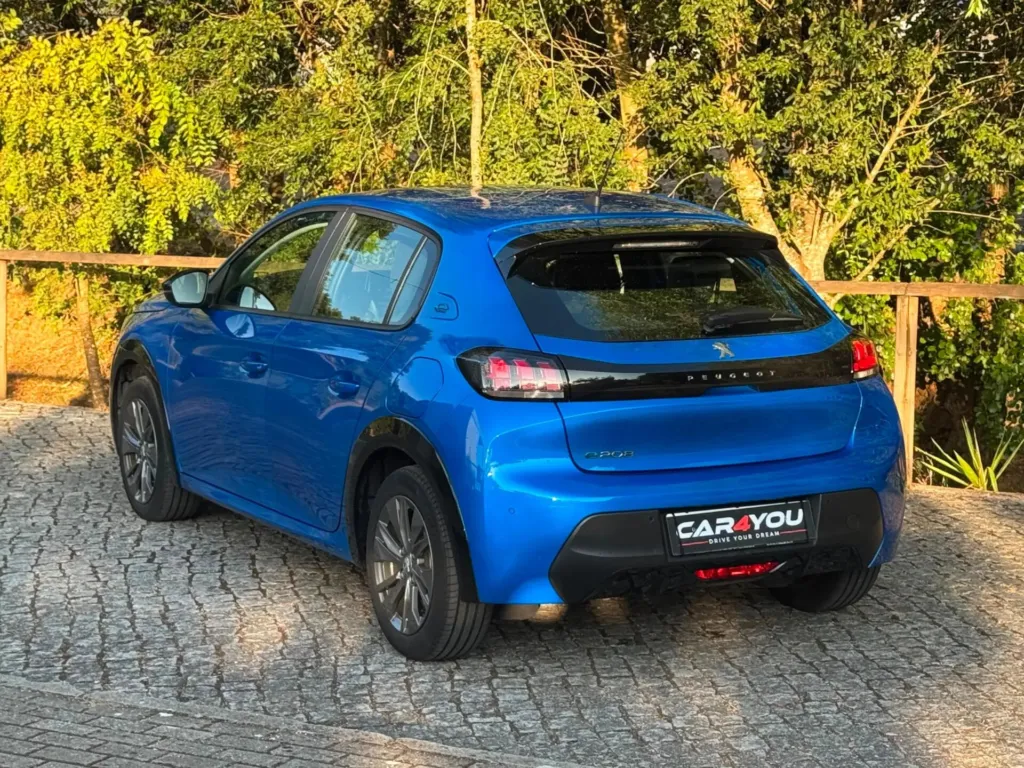 Peugeot e-208 50 kWh Active Pack — fotografia 9