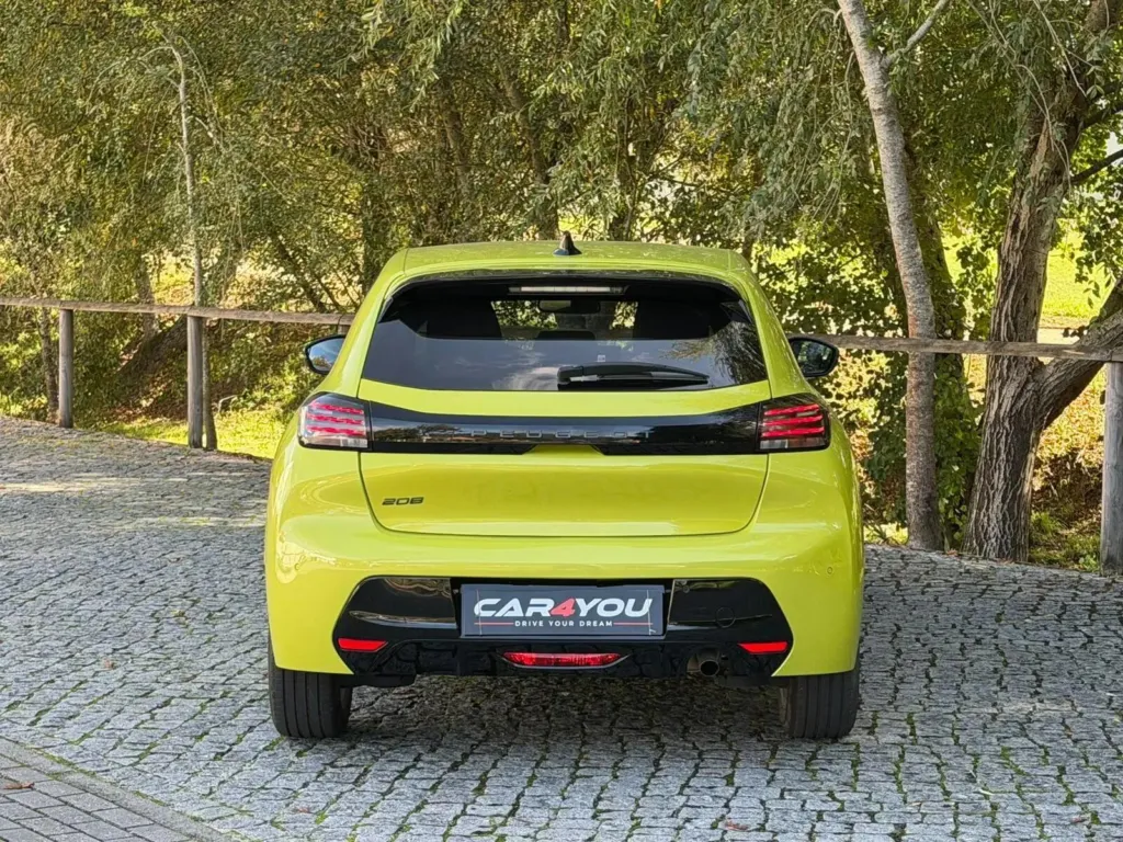 Peugeot 208 1.2 PureTech Allure — fotografia 8