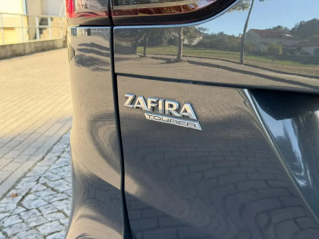 Opel Zafira 1.6 CDTi Executive — fotografia 9
