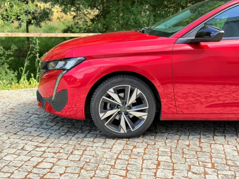 Peugeot 308 1.2 PureTech Allure — foto 2