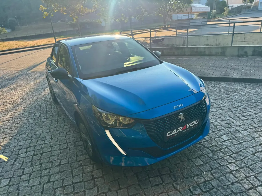 Peugeot e-208 50 kWh Active Pack — fotografia 10