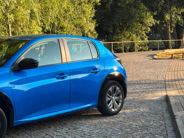 Peugeot e-208 50 kWh Active Pack — foto 3