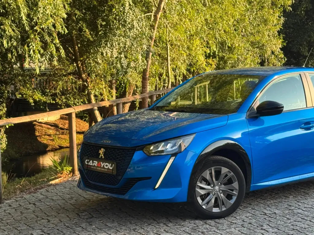 Peugeot e-208 50 kWh Active Pack — fotografia 2