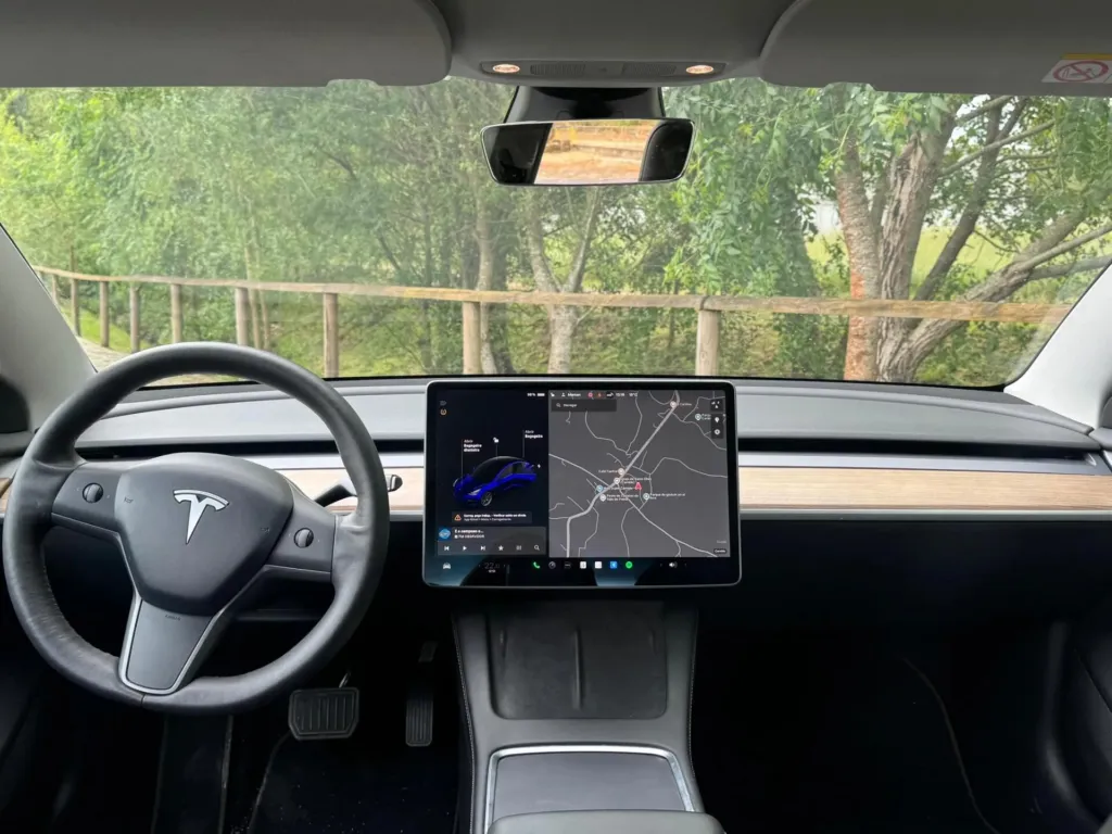 Tesla Model 3 Standard Range Plus RWD — fotografia 16
