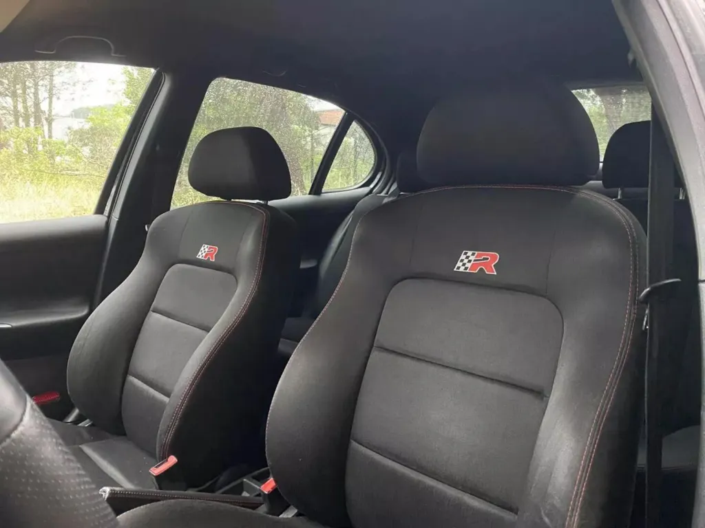 Seat Leon 1.8 T Cupra R — fotografia 20
