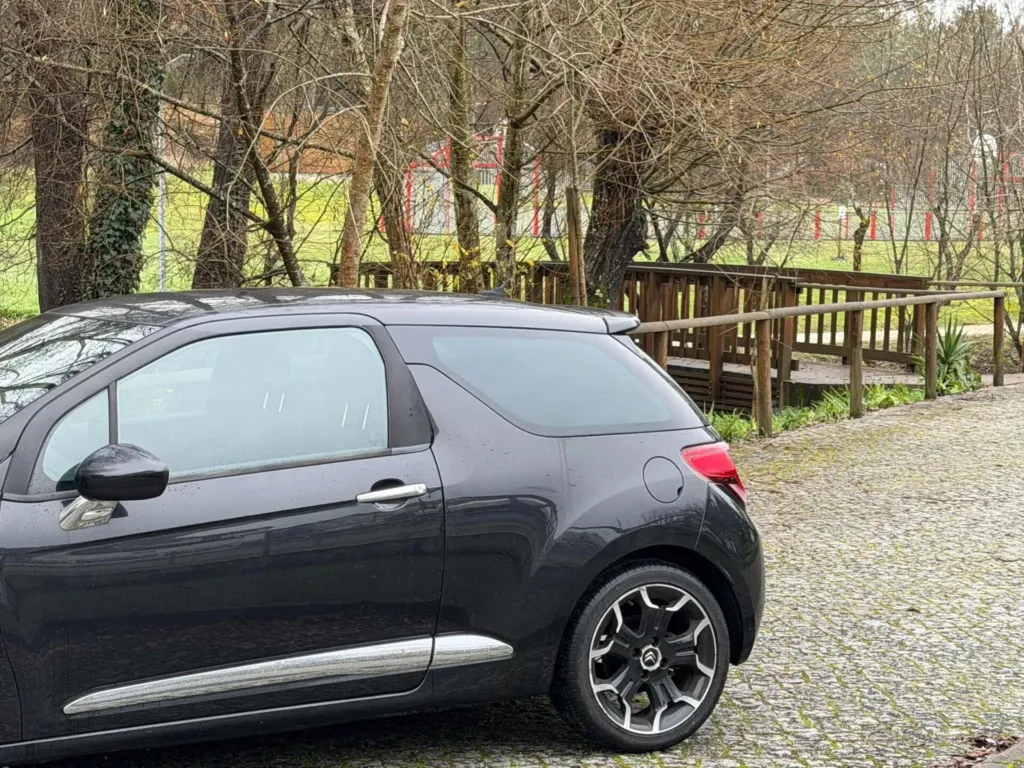 Citroën DS3 1.6 THP Sport Chic — fotografia 3