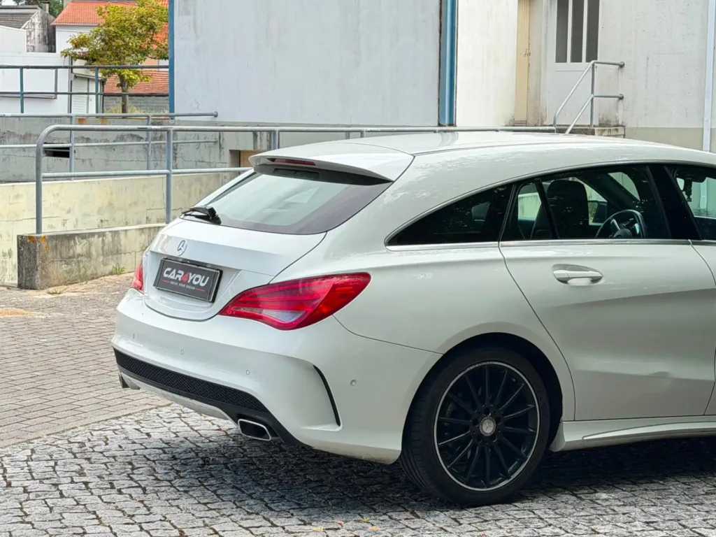 Mercedes-Benz CLA 220 d Shooting Brake AMG Line Aut. — fotografia 8