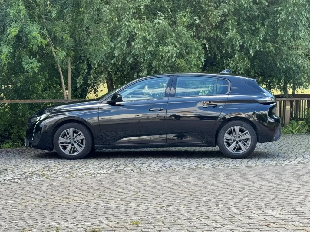 Peugeot 308 PureTech 130 EAT8 Active Pack — fotografia 10