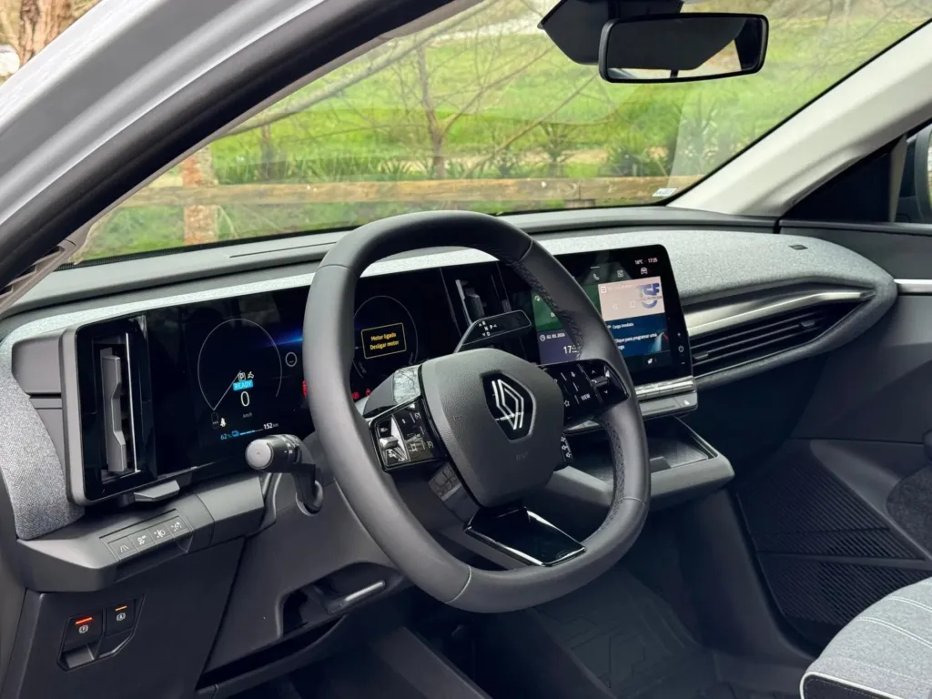 Renault Mégane E-Tech EV60 Equilibre Optimum Charge — fotografia 19