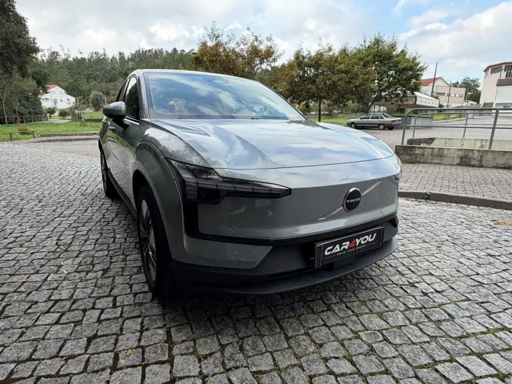 Volvo EX30 69 kWh Single Motor Extended Range Plus — fotografia 9