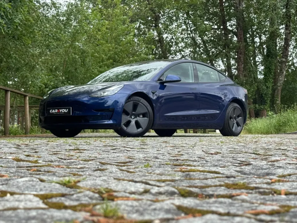 Tesla Model 3 Standard Range Plus RWD — fotografia 5