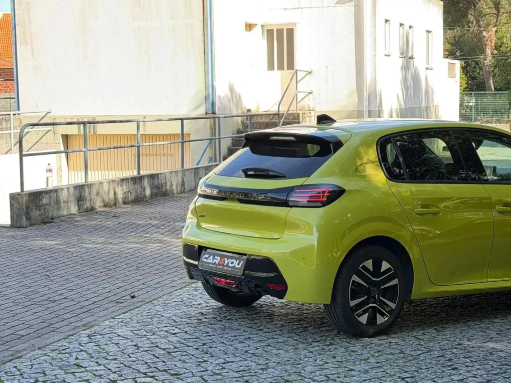 Peugeot 208 1.2 PureTech Allure — fotografia 5