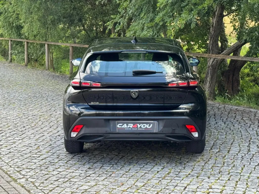 Peugeot 308 PureTech 130 EAT8 Active Pack — fotografia 14