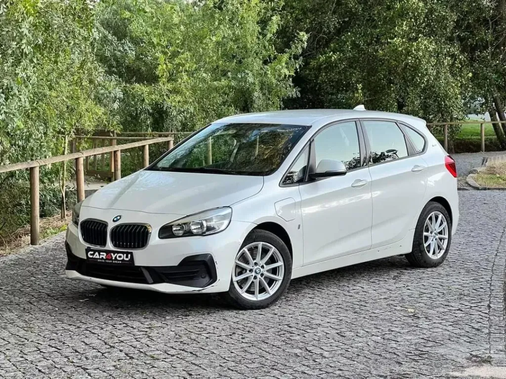 BMW 225xe Active Tourer Advantage — fotografia 1