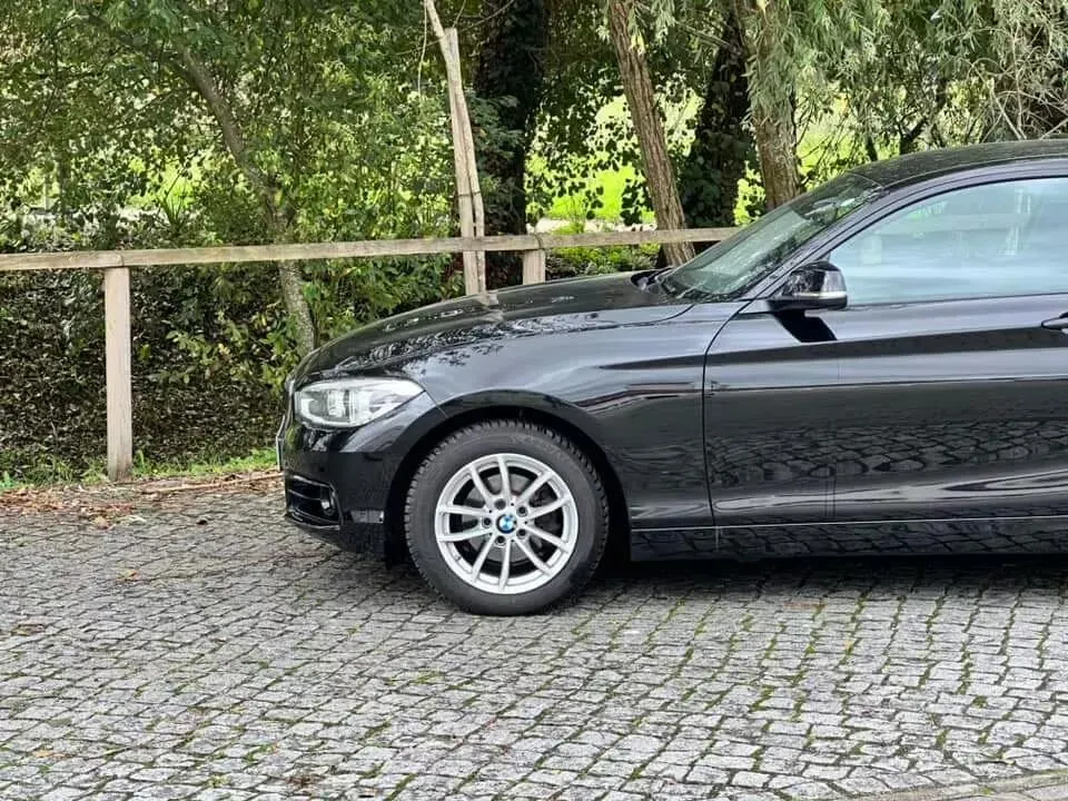 BMW 118 d Line Sport Auto — fotografia 12