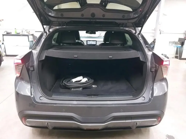 MG MG4 64 kWh Luxury — foto 3