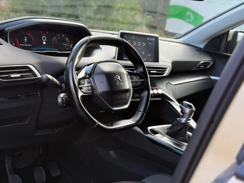 Peugeot 5008 allure — fotografia 1