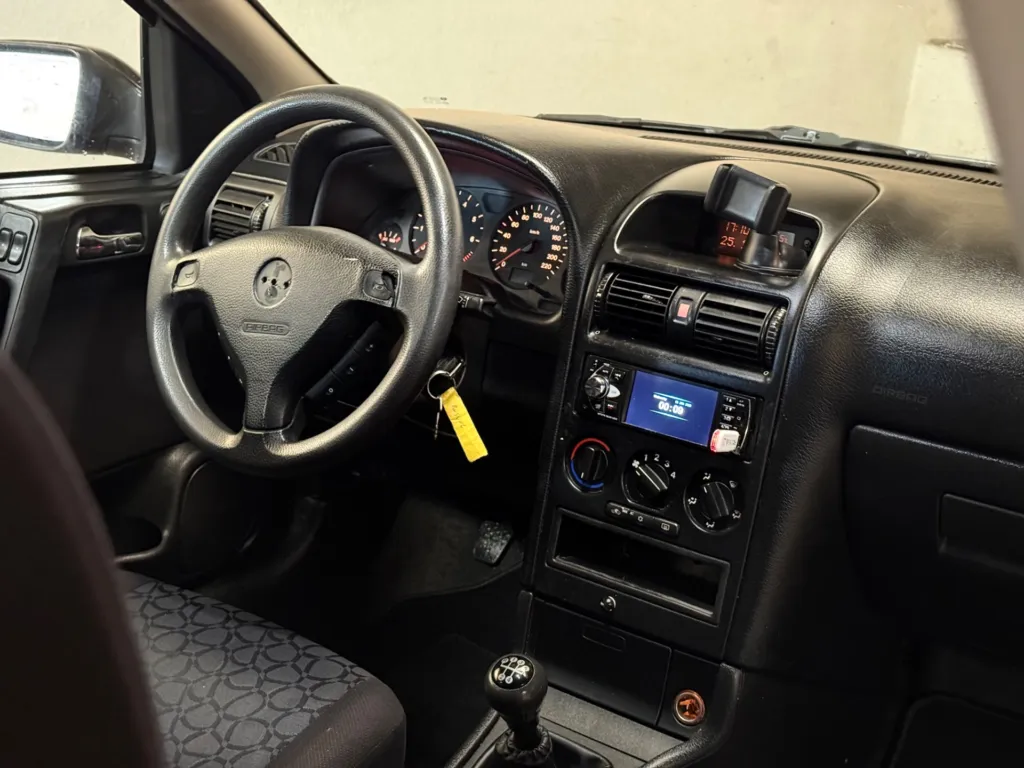 Opel Astra Gasolina — fotografia 4