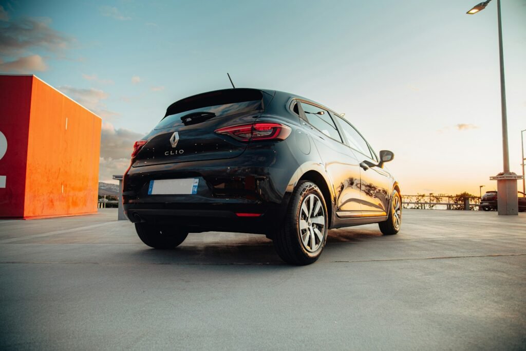 Renault Clio 1.0 TCe Intens — fotografia 3
