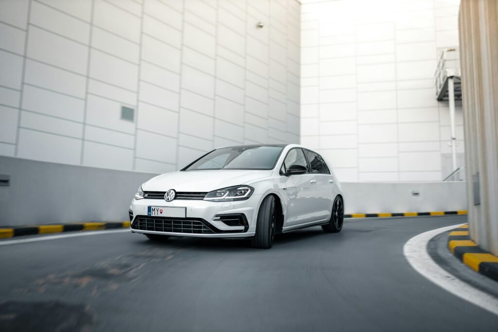 Volkswagen Golf 1.5 TSI Life — fotografia 1
