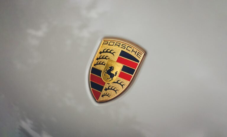 Porsche Cayenne E-Hybrid — foto 2