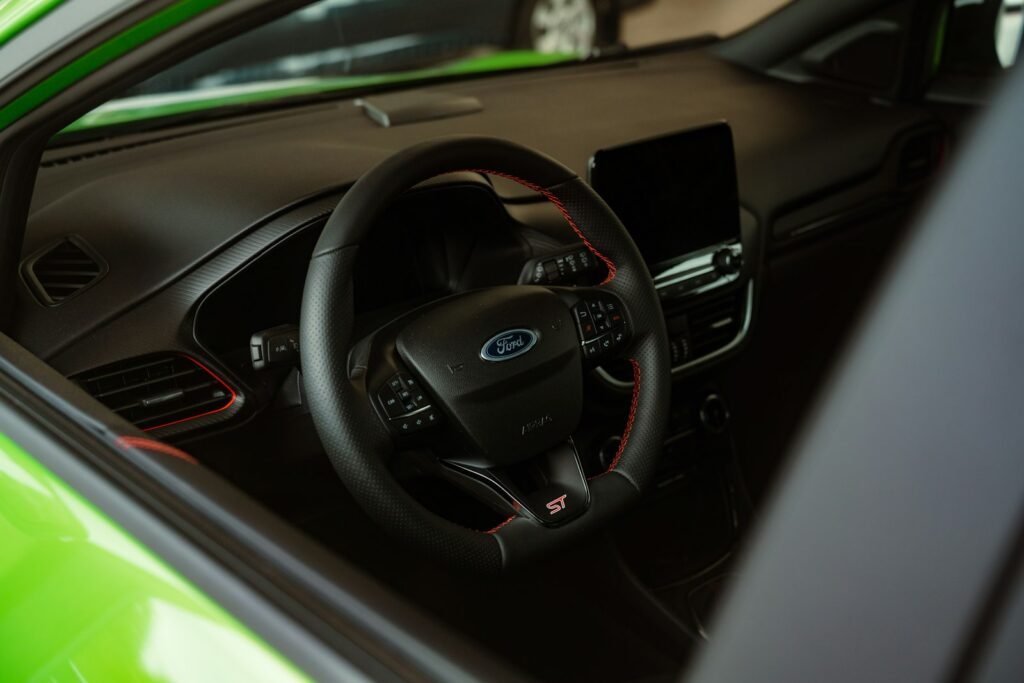 Ford Puma 1.0 EcoBoost mHEV ST-Line X — fotografia 2