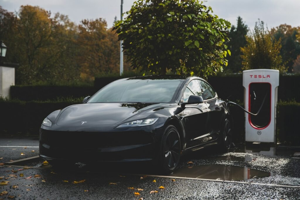 Tesla Model 3 Long Range AWD — fotografia 4