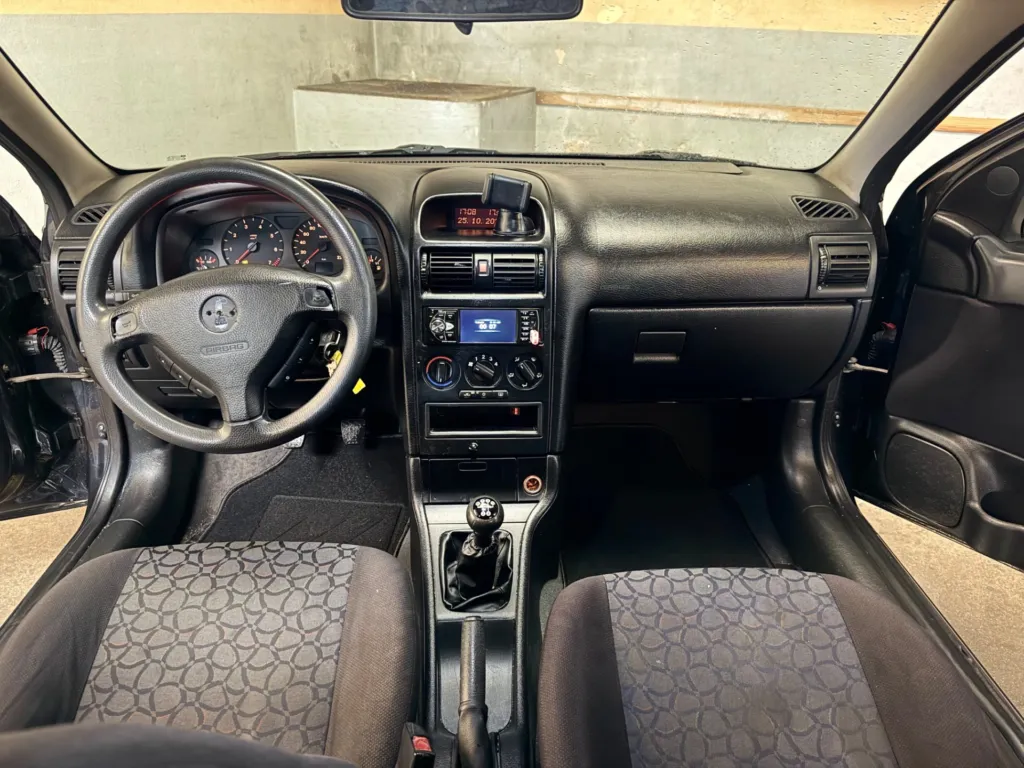 Opel Astra Gasolina — fotografia 9